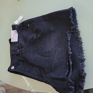 Aeropostale. 90s high rise cut-offs. Black denim. 16 nwt